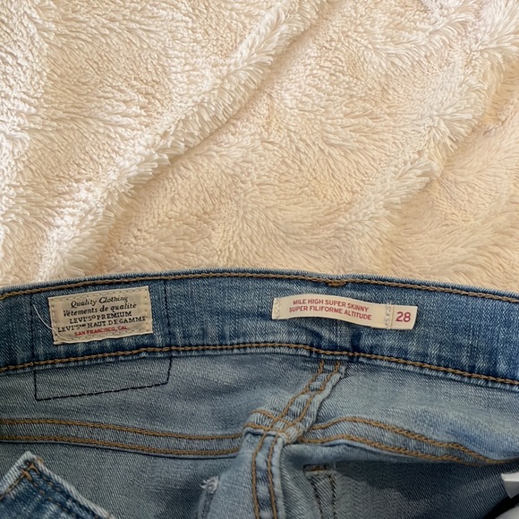 Levi's Skinny Jean - Picture 4 of 4